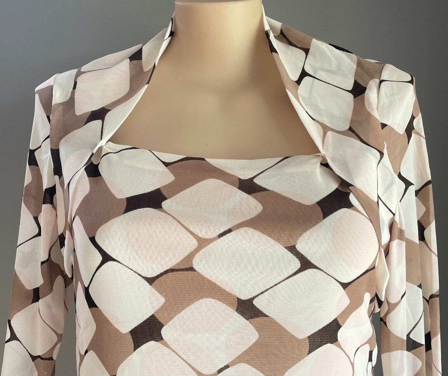 WOMBAT Top Brown Off White Pink Geo Print Stretch Net 3/4 Sleeve Twofer Sz XXL