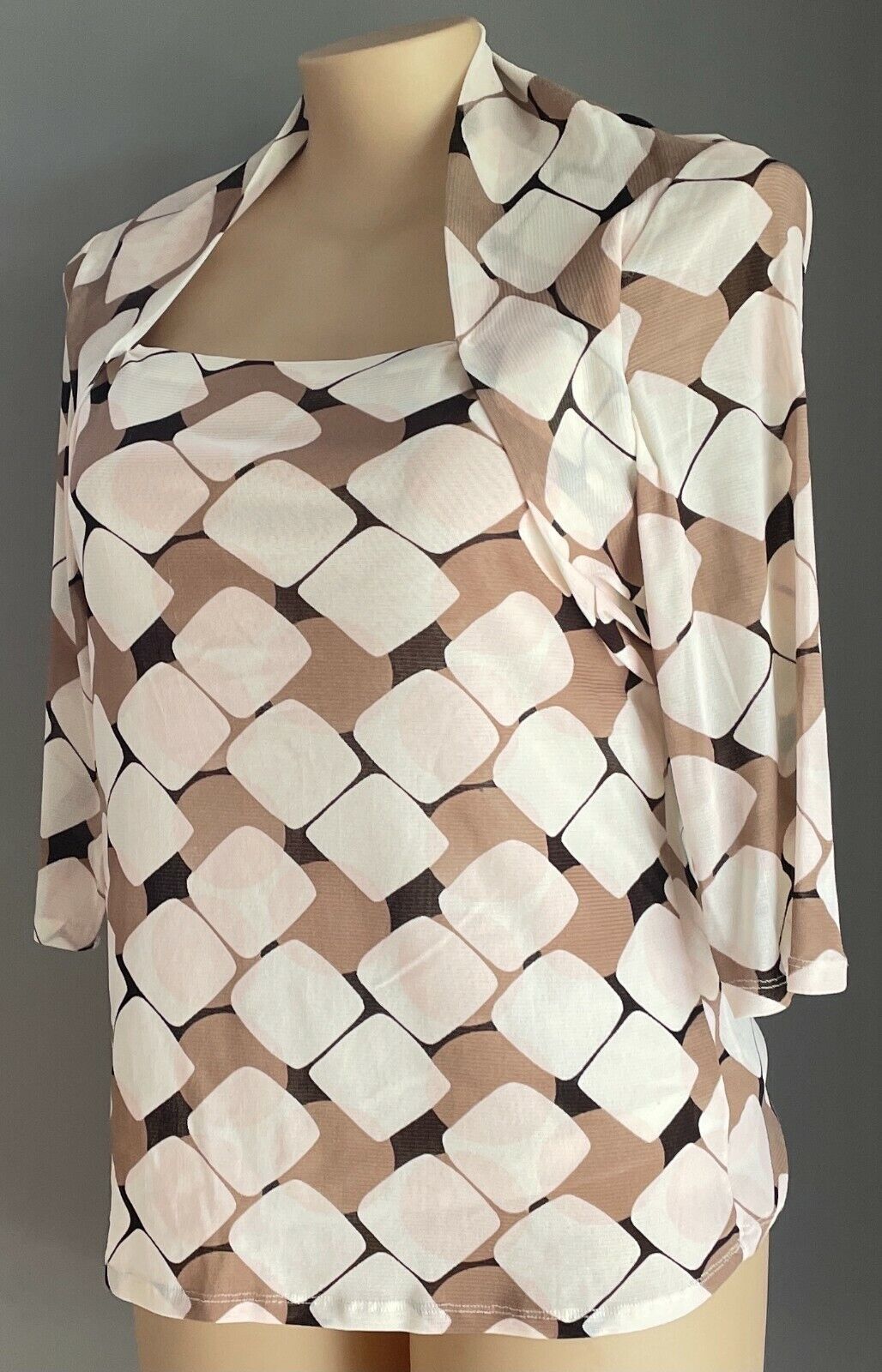 WOMBAT Top Brown Off White Pink Geo Print Stretch Net 3/4 Sleeve Twofer Sz XXL