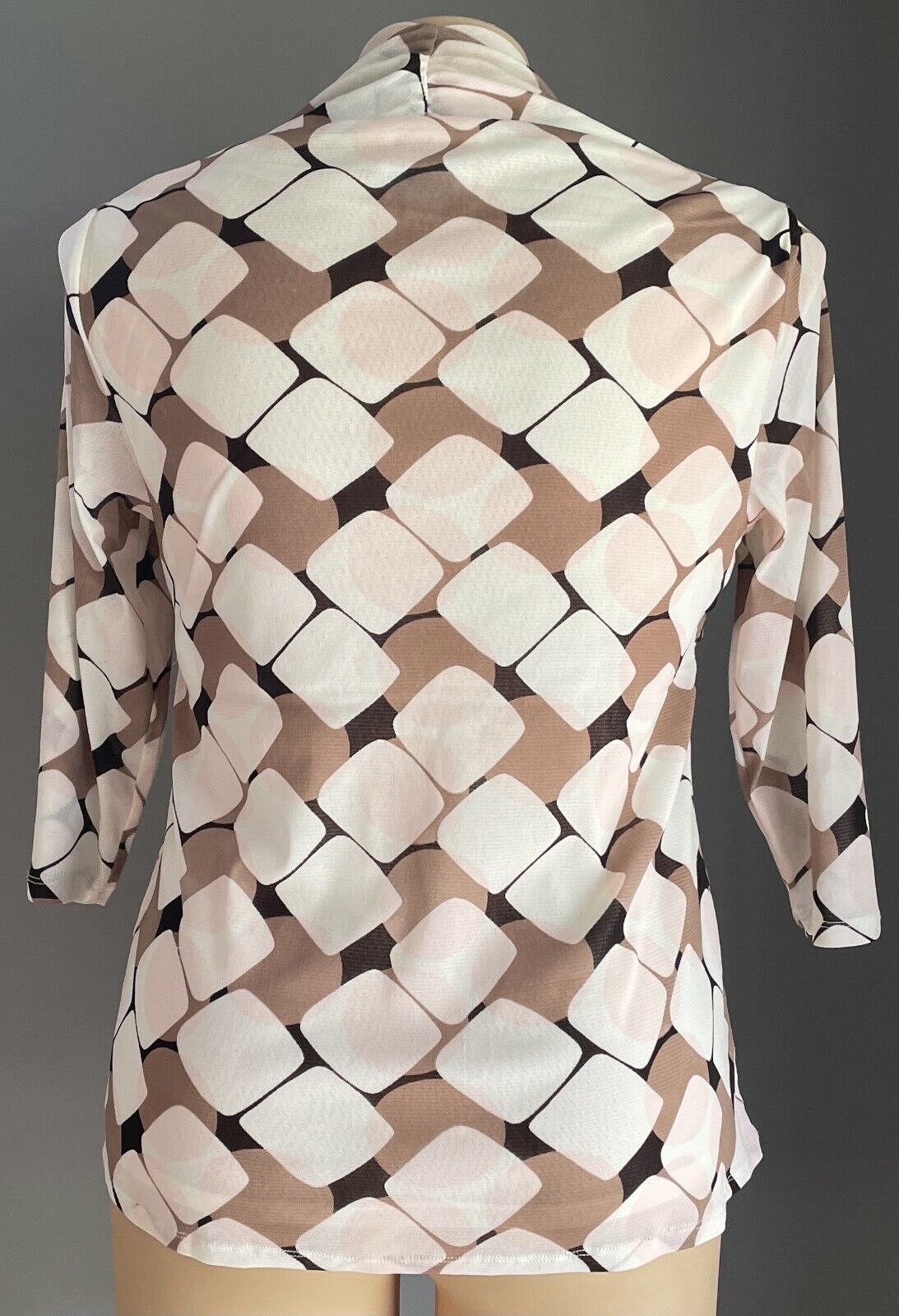 WOMBAT Top Brown Off White Pink Geo Print Stretch Net 3/4 Sleeve Twofer Sz XXL