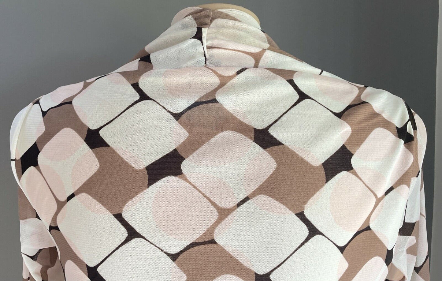 WOMBAT Top Brown Off White Pink Geo Print Stretch Net 3/4 Sleeve Twofer Sz XXL