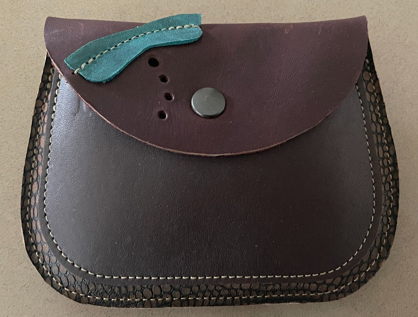 New FAIRY STEPS Hand Crafted Brown Leather Purse Wallet Aqua Trim Small Size