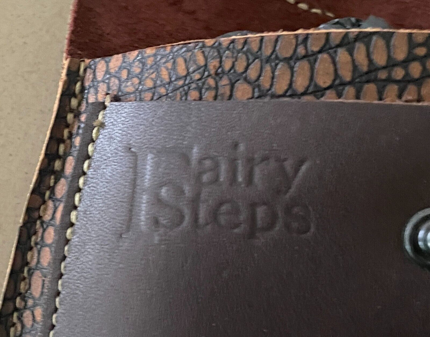 New FAIRY STEPS Hand Crafted Brown Leather Purse Wallet Aqua Trim Small Size