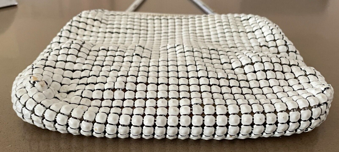 Vtg 70s GLOMESH White Short Chainlink Aluminium Mesh Medium Purse Clutch