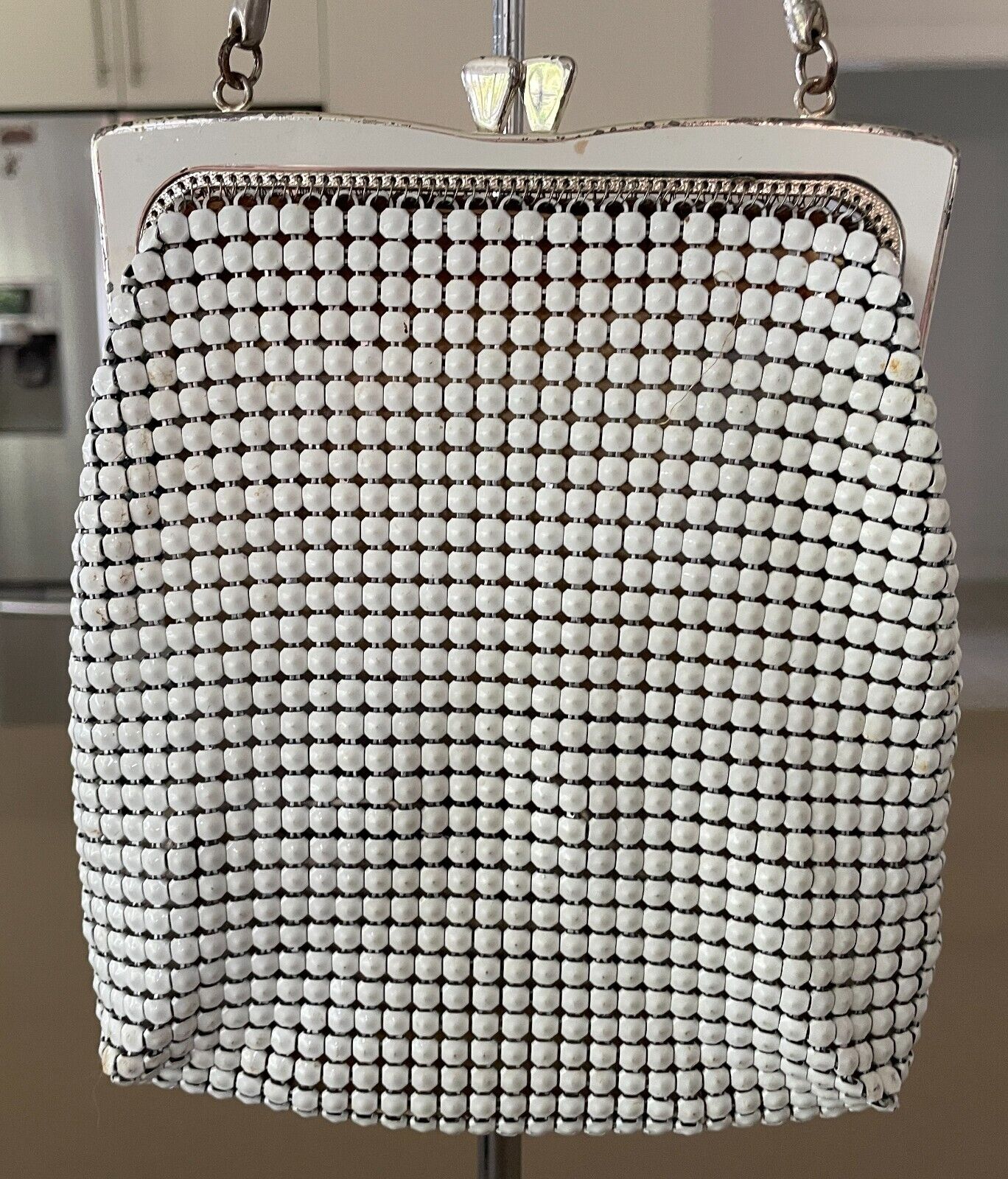 Vtg 70s GLOMESH White Short Chainlink Aluminium Mesh Medium Purse Clutch