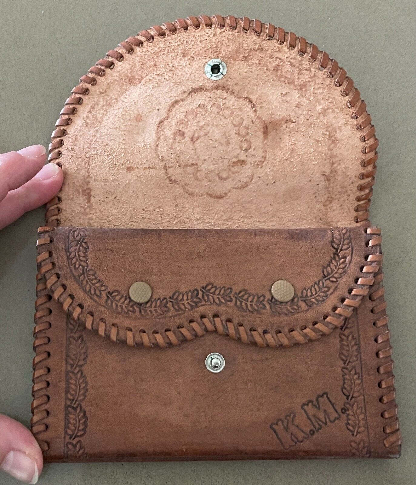 Handtooled WALLET Handmade Tan Leather Etched Floral Pattern Tri-Fold Purse NEW