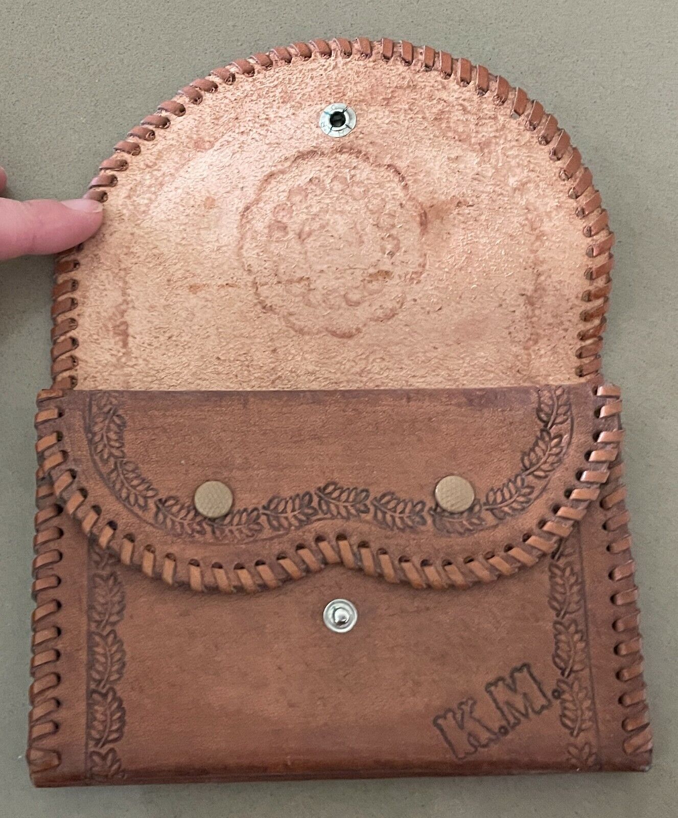 Handtooled WALLET Handmade Tan Leather Etched Floral Pattern Tri-Fold Purse NEW