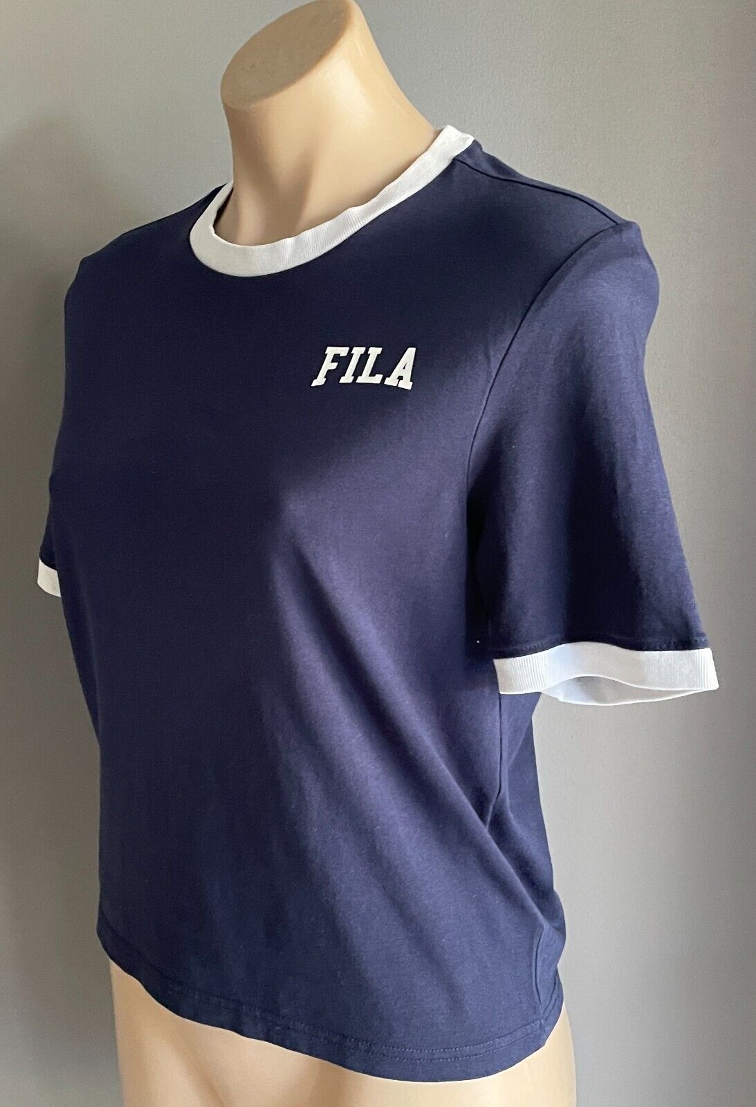FILA Navy Blue & White Trim Short Sleeve Crop T-Shirt Size L Tee Sport