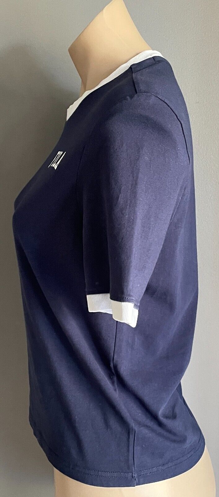 FILA Navy Blue & White Trim Short Sleeve Crop T-Shirt Size L Tee Sport