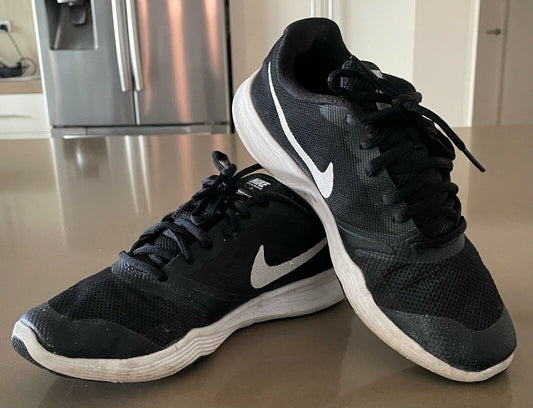 NIKE "City Training" Running Shoe Black White Ladies US 6 UK 3.5 EU 36.5 23cm