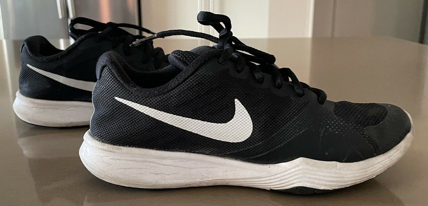 NIKE "City Training" Running Shoe Black White Ladies US 6 UK 3.5 EU 36.5 23cm