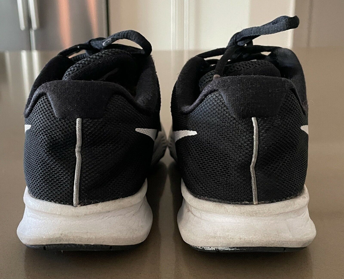 NIKE "City Training" Running Shoe Black White Ladies US 6 UK 3.5 EU 36.5 23cm