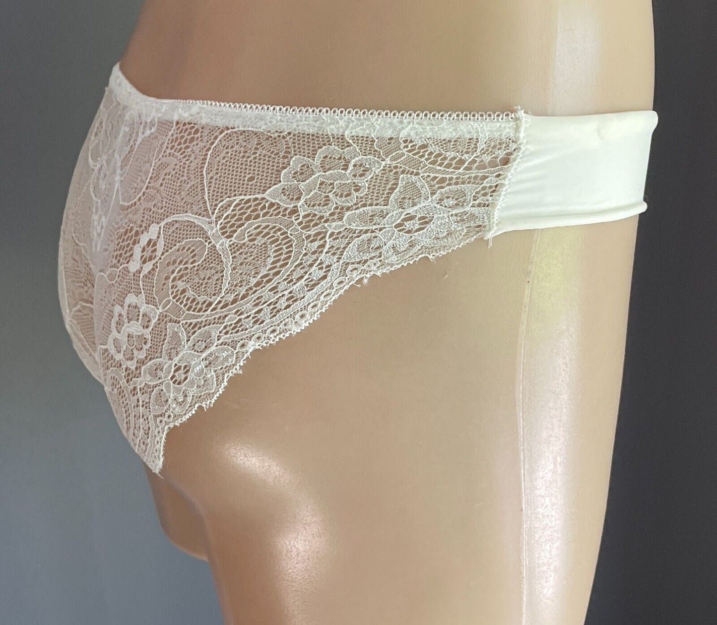 OFICICO Panties Cream Plain Front Lace Back Underwear Ladies Size L 10 NWT