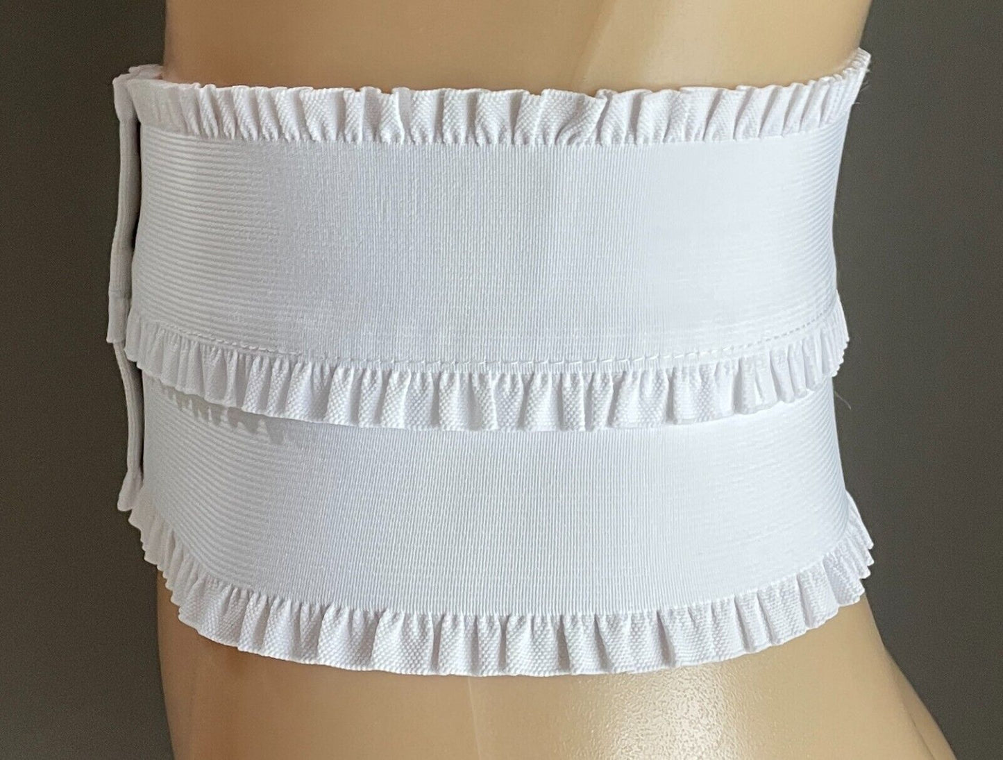 Ladies Belt Elastic 12.5cm White Waist Ruffle Trim Press Studs Cincher Size 10