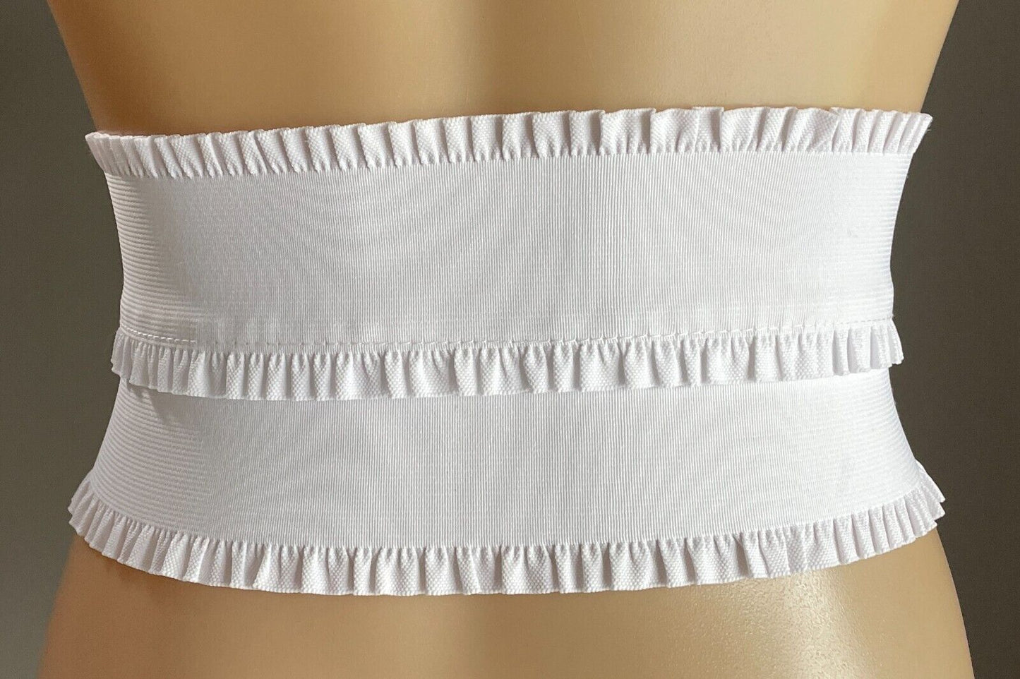 Ladies Belt Elastic 12.5cm White Waist Ruffle Trim Press Studs Cincher Size 10