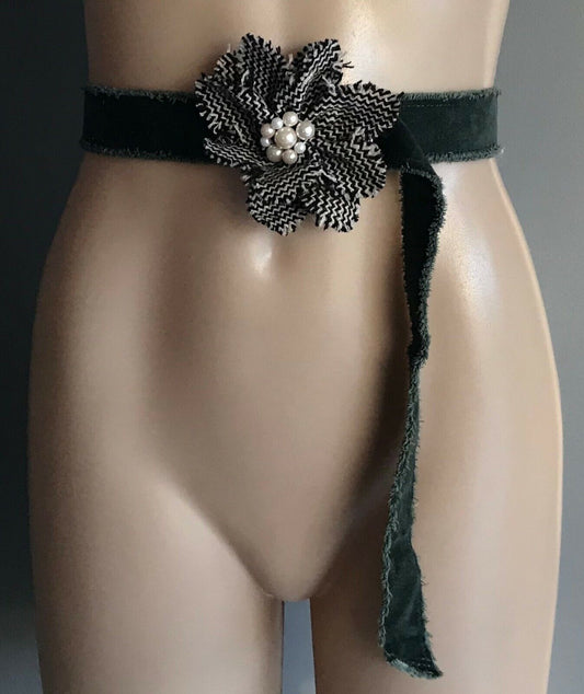 Ladies Belt Fabric 3.5cm Green Velvet Raw Edge w Floral & Pearl Trim 101cm Long