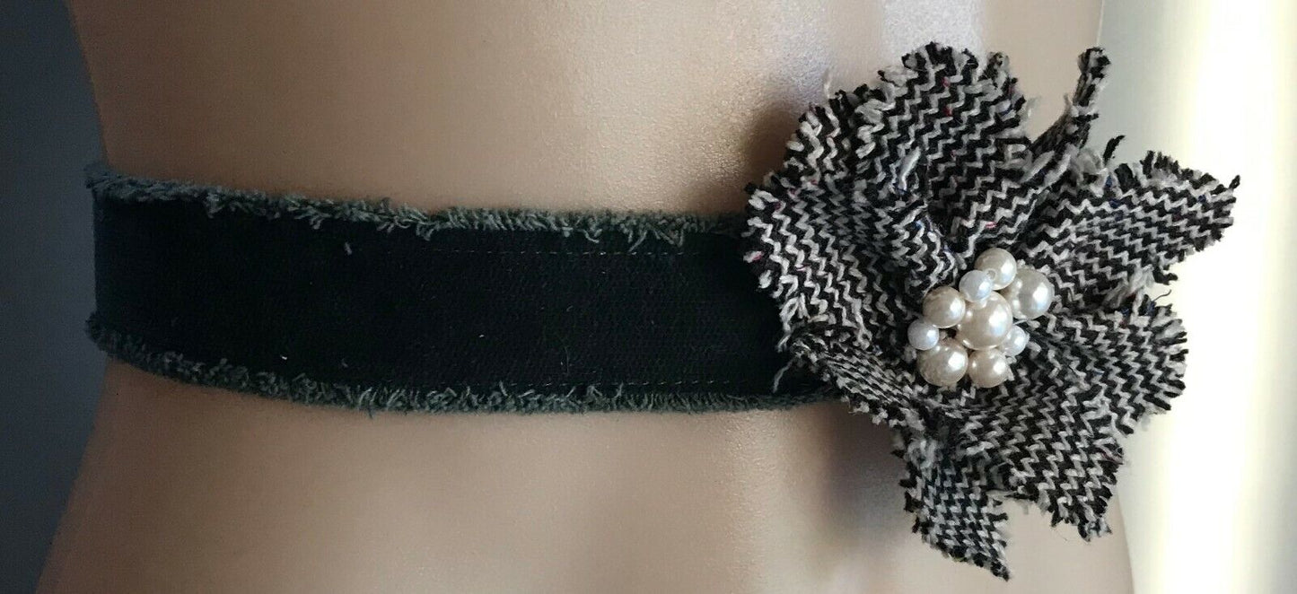 Ladies Belt Fabric 3.5cm Green Velvet Raw Edge w Floral & Pearl Trim 101cm Long
