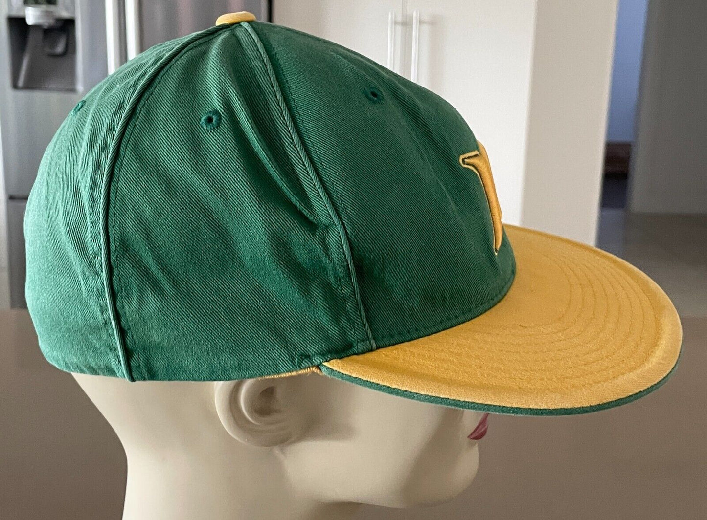 Vtg HURLEY Embroidered Logo Green & Gold Flexfit SweatBand Hat YUPOONG Flat Bill