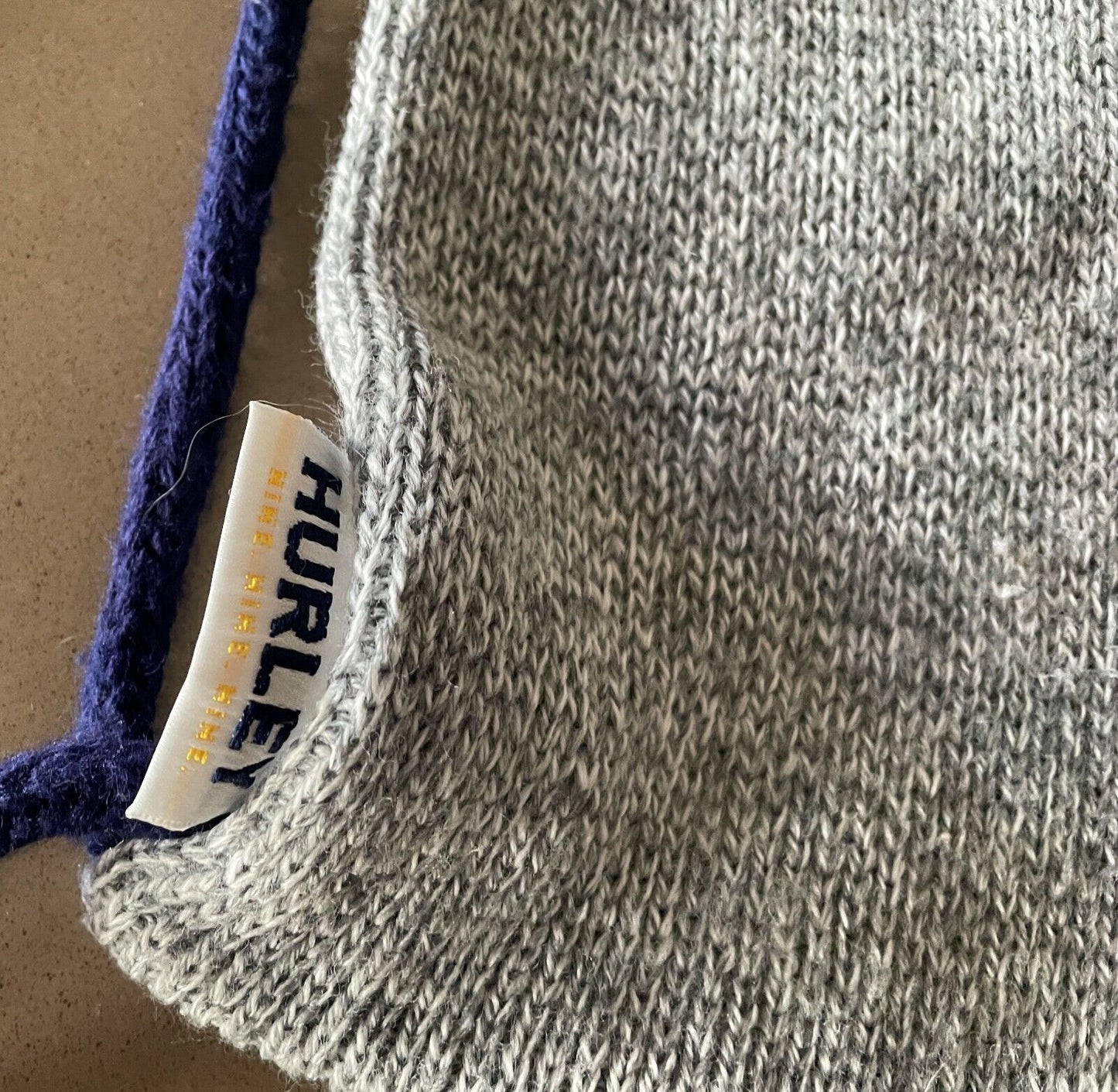 HURLEY  Grey Marle Knit Drawstring Backpack - 33cm x 34cm Dust Bag Travel