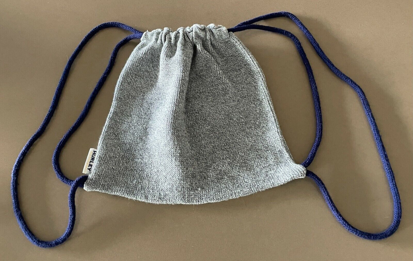 HURLEY  Grey Marle Knit Drawstring Backpack - 33cm x 34cm Dust Bag Travel