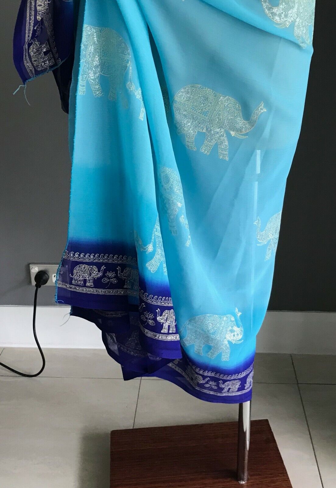 SARONG Elephant Print Blue Purple Edge Semi Sheer Rectangle Scarf Size 8 12 New