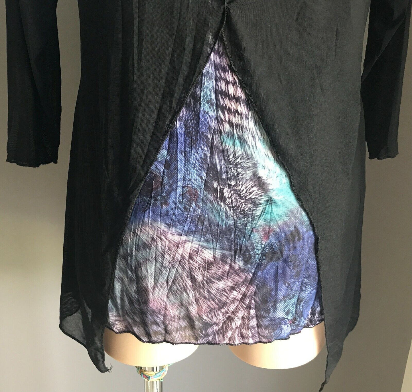 TWOFER Cardi 3/4 Sleeve Top Blue Purple Feathery Print & Black Mesh Side Size 14