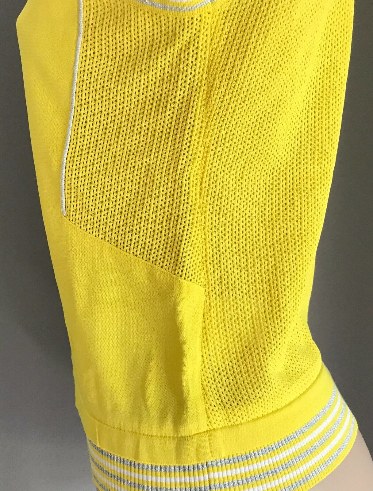 IMPERIAL HYBRID CASUAL SPORTS Knit Top Yellow & Net Sleeveless Zip Size 95 AU 12
