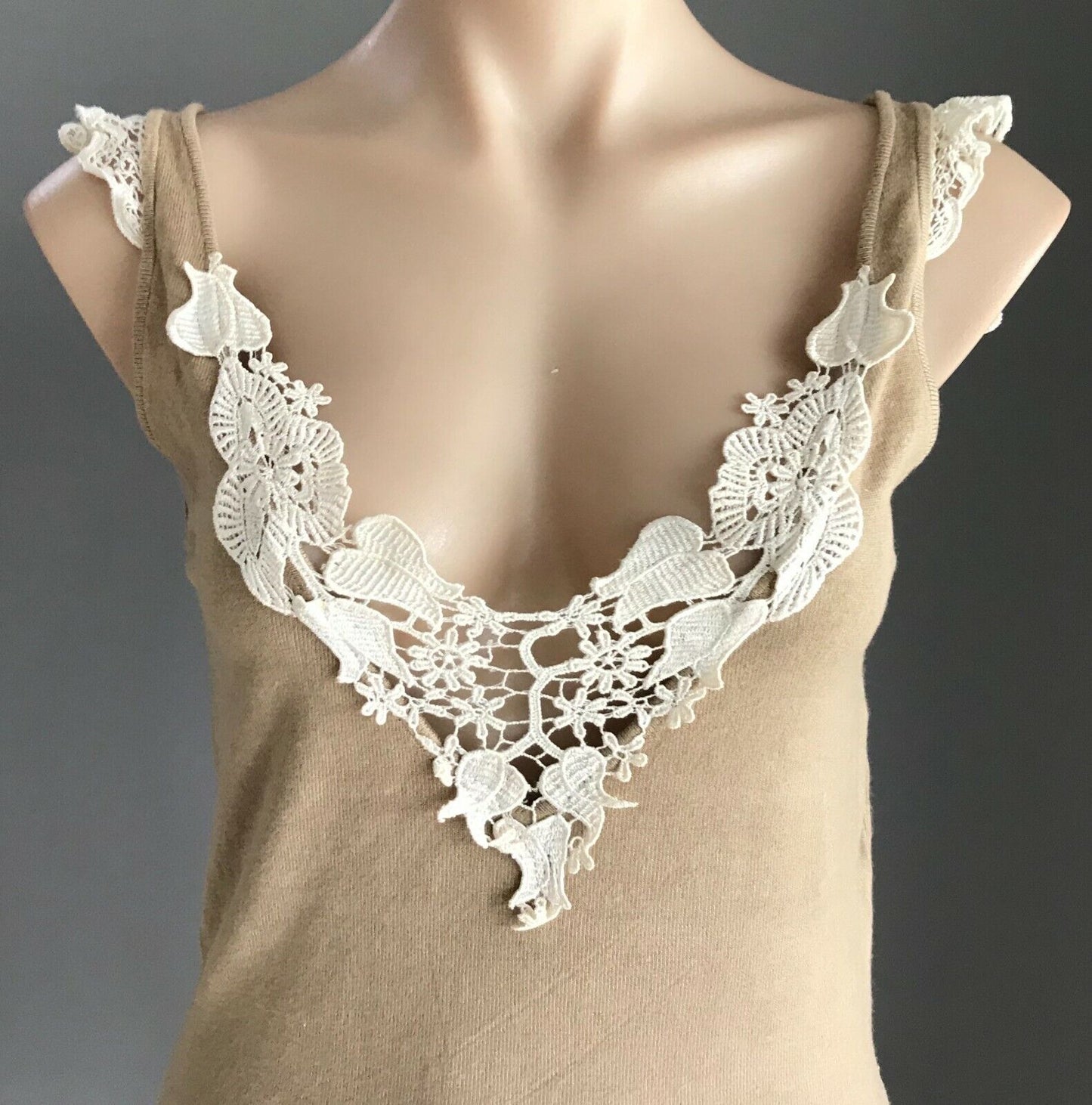 PINKY & JAC Cami Top Light Brown & Off White Lace Trim Camisole Size S 10 NEW