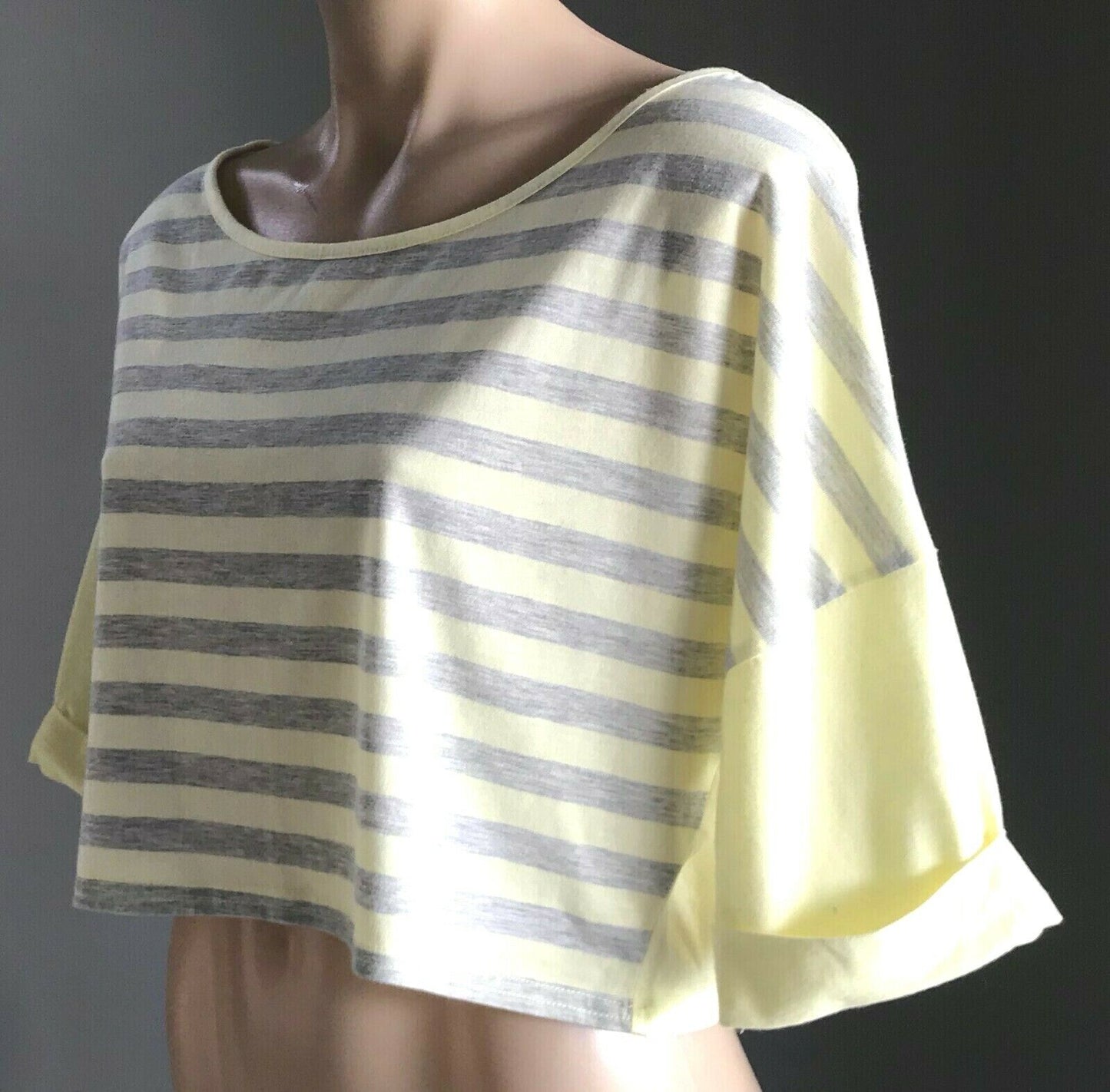JUST JEANS Crop Top Pale Yellow & Grey Stripe Short Sleeve Size S 10