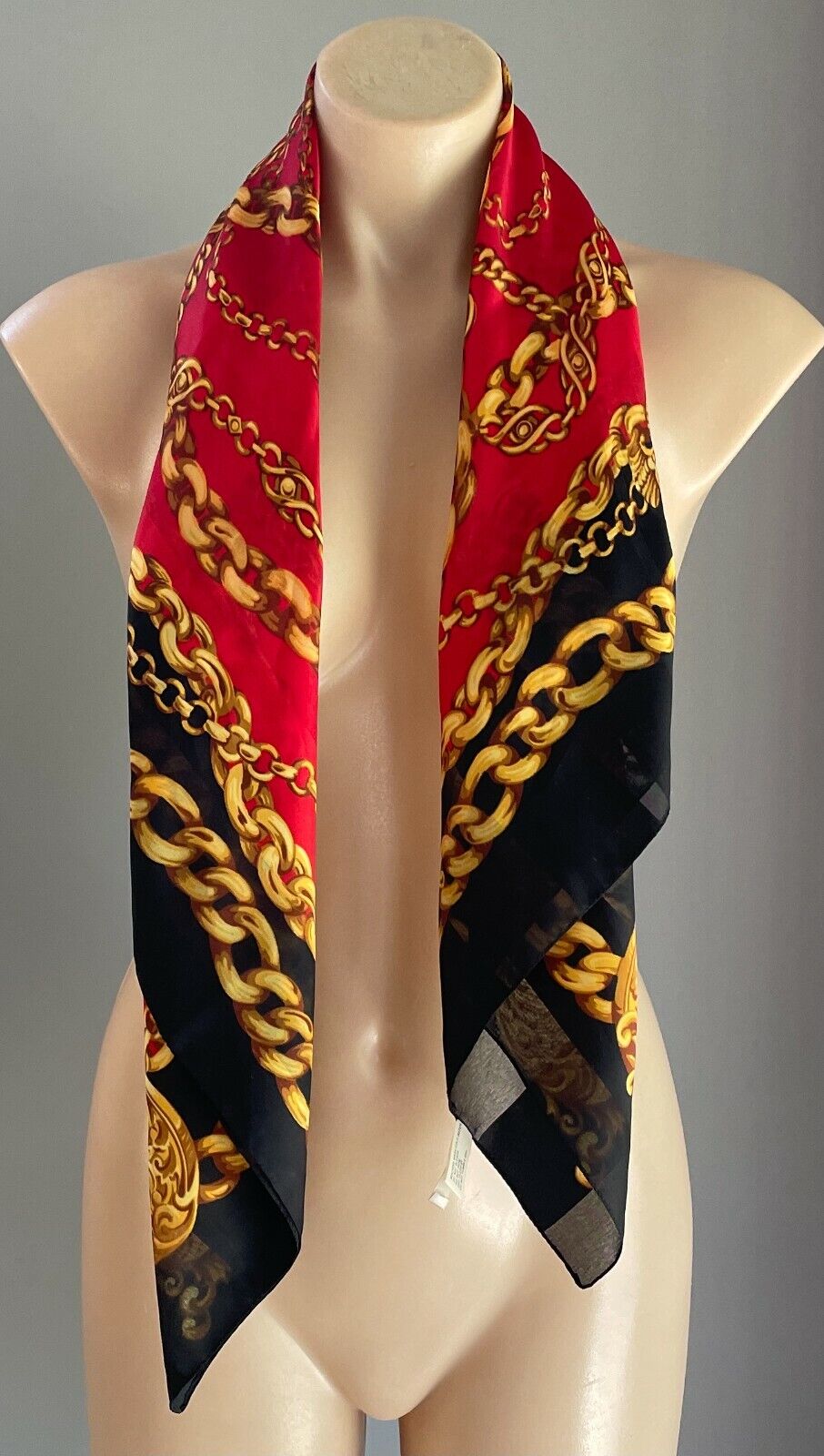 REGATTA Scarf Satiny Red Gold Black Chain & Charm Print Made in Italy  Stunning!