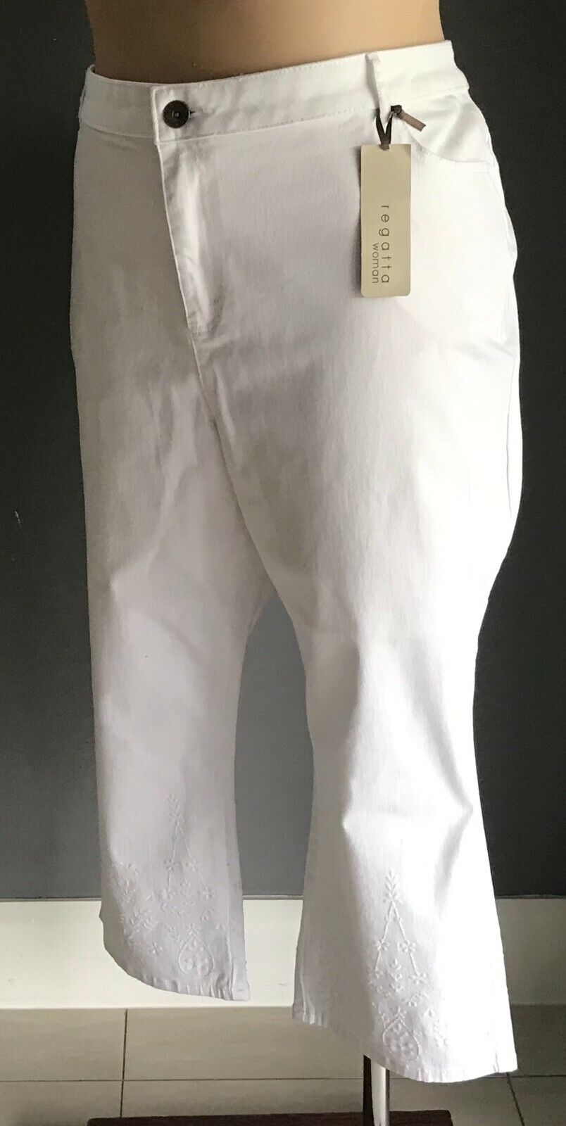 REGATTA "Flamenco" Crop Jeans White Stretch Denim Straight Leg Plus Size 24 NEW