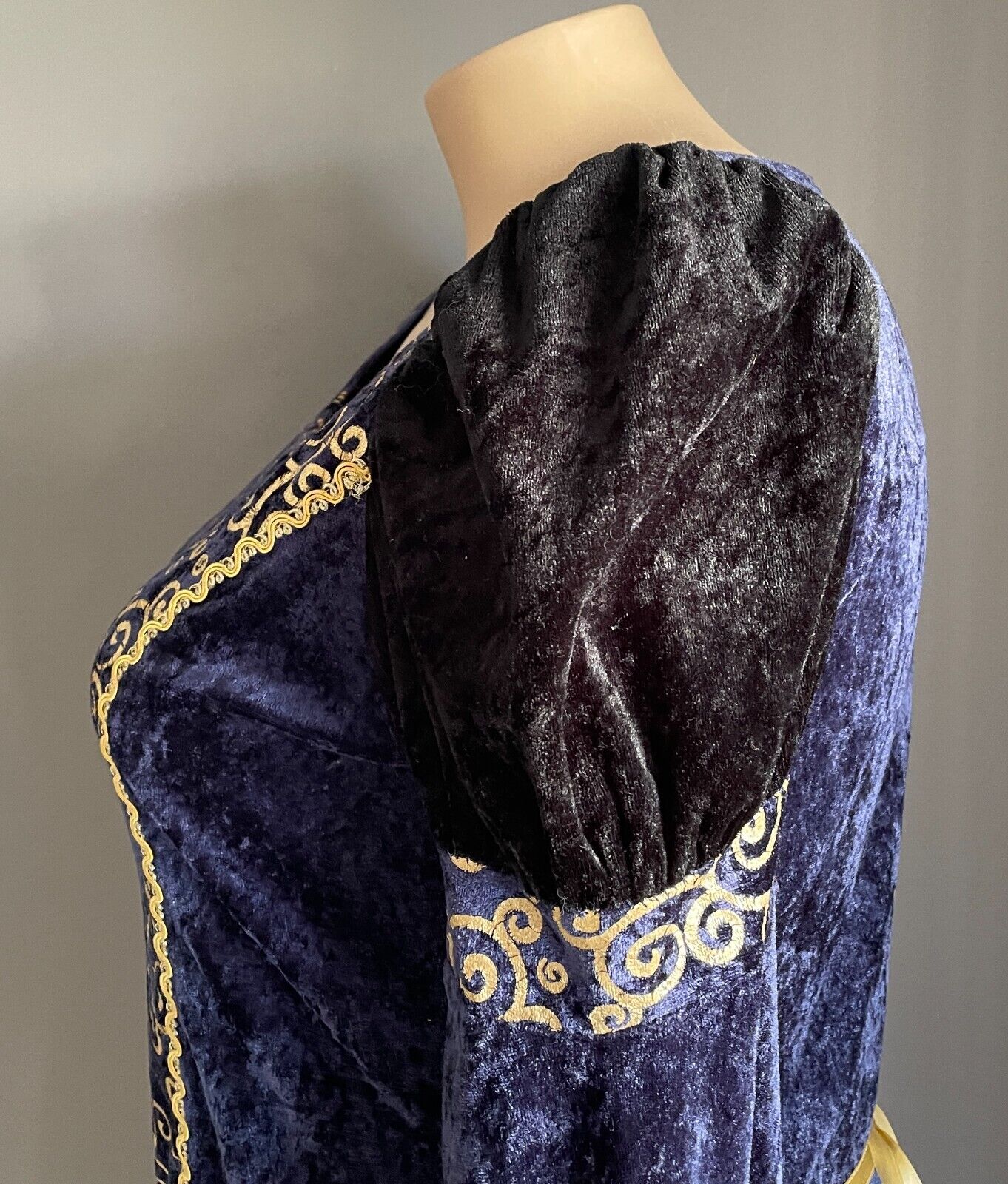 Medieval Costume Handmade Quality 2 Piece Navy & Gold Cos Play Size 18 Maiden