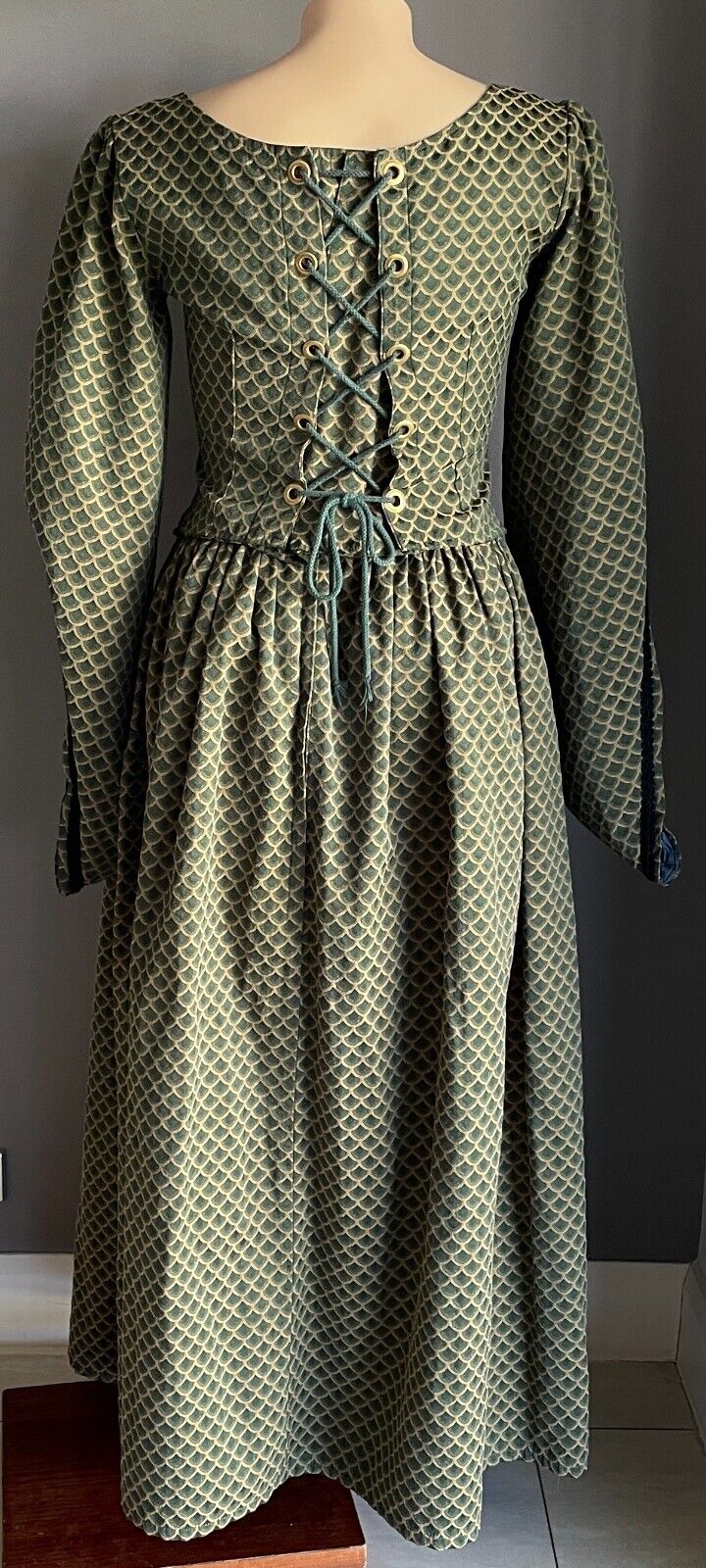 Medieval Costume Handmade Quality 3 Piece Green Gold Cos Play Damsel Size 16 18