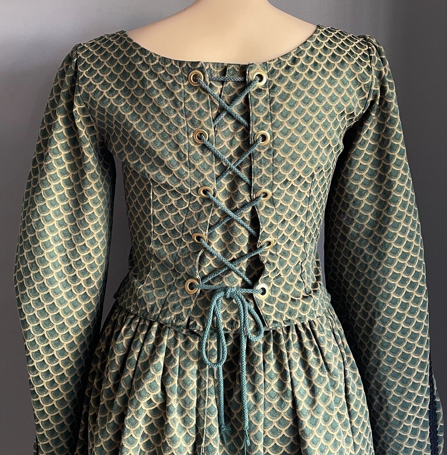 Medieval Costume Handmade Quality 3 Piece Green Gold Cos Play Damsel Size 16 18
