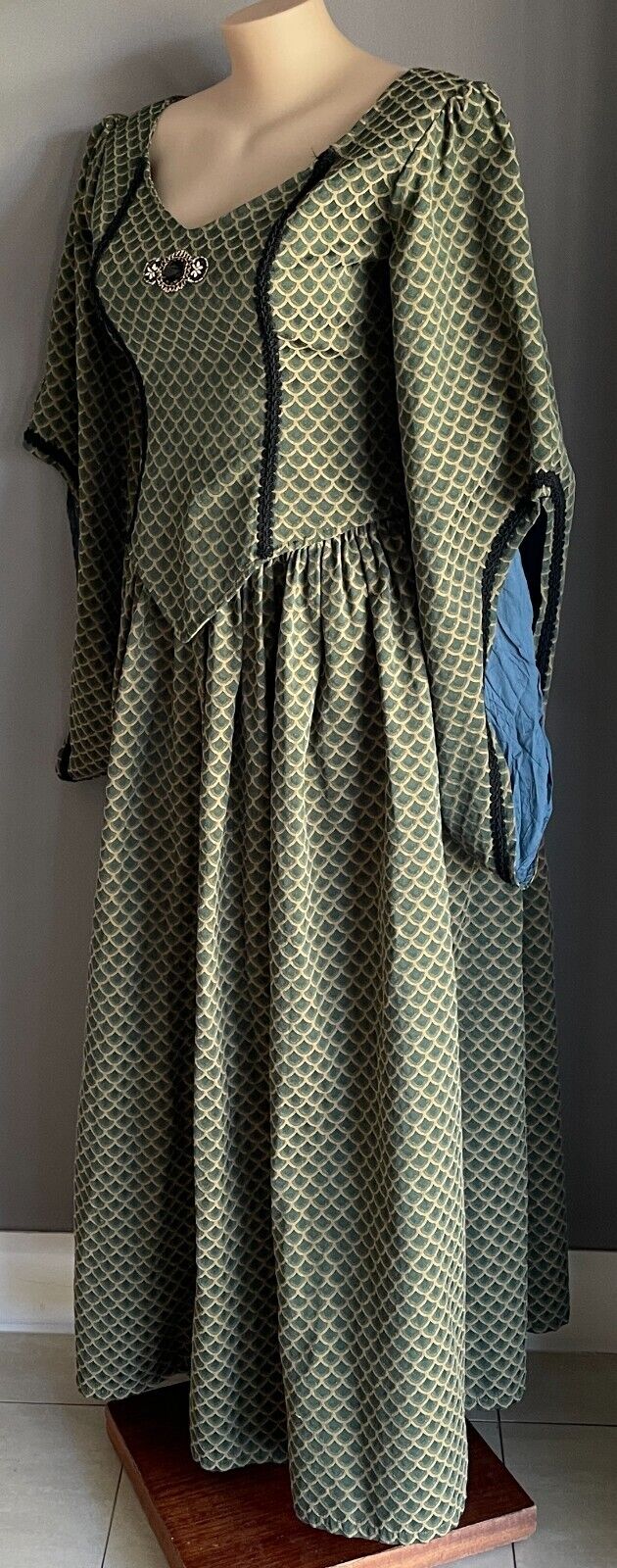 Medieval Costume Handmade Quality 3 Piece Green Gold Cos Play Damsel Size 16 18