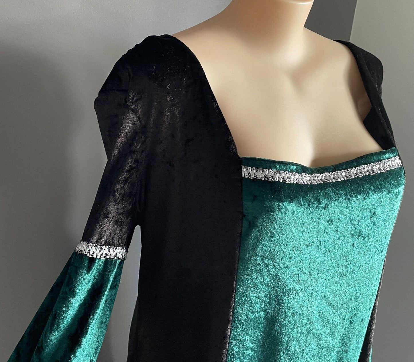 Medieval Costume Handmade Quality 2 Piece Green & Black Cos Play Plus Size 20-22