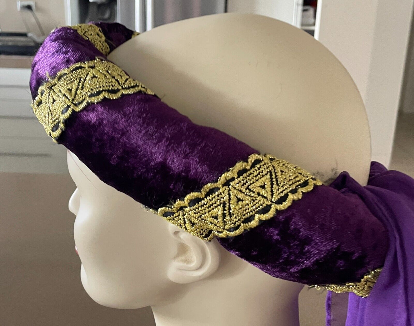Medieval Costume Quality 2 Piece Purple & Gold Cos Play Size 20 - 22 Maiden