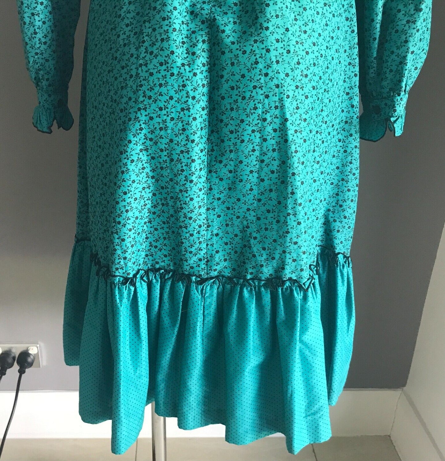 YOU AND I by MR GEORGE Dress Jade Black Floral Polka Elastic Waist Yoke Size 16