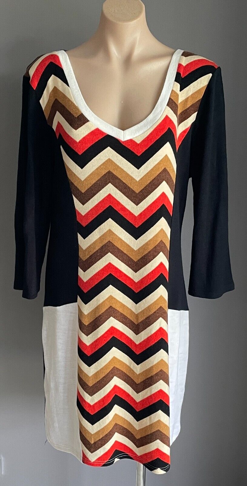 IZABEL LONDON Shift Dress Black Knit 3/4 Sleeve Multicolour Chevron Trim Size 16