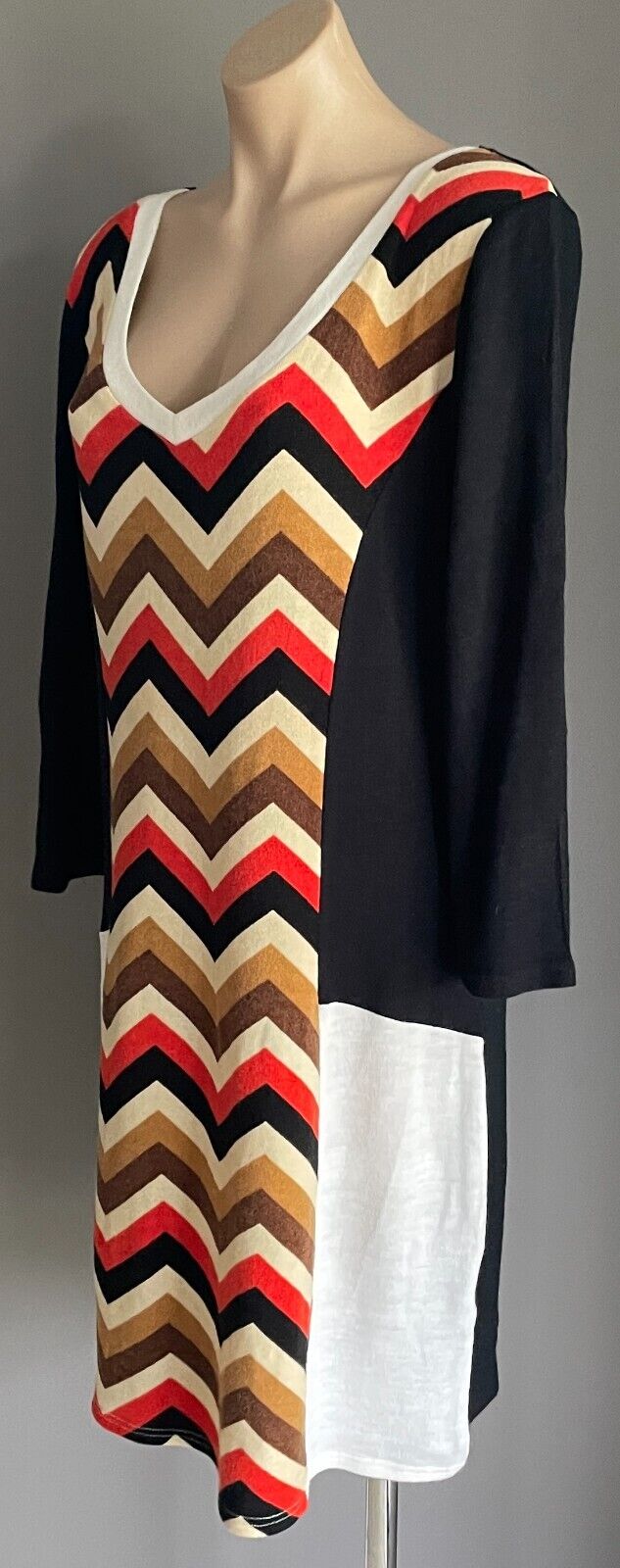 IZABEL LONDON Shift Dress Black Knit 3/4 Sleeve Multicolour Chevron Trim Size 16