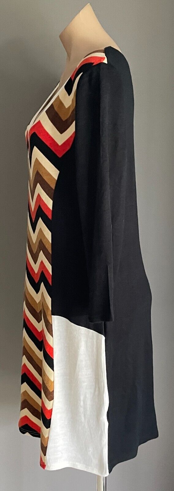 IZABEL LONDON Shift Dress Black Knit 3/4 Sleeve Multicolour Chevron Trim Size 16