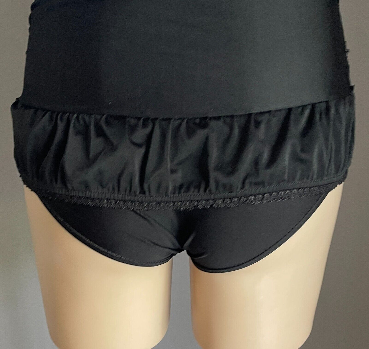 Swimsuit VICKI-VICKI Black 1 Piece Halter Neck Ruched Frill Skirt Size XL 10 NEW