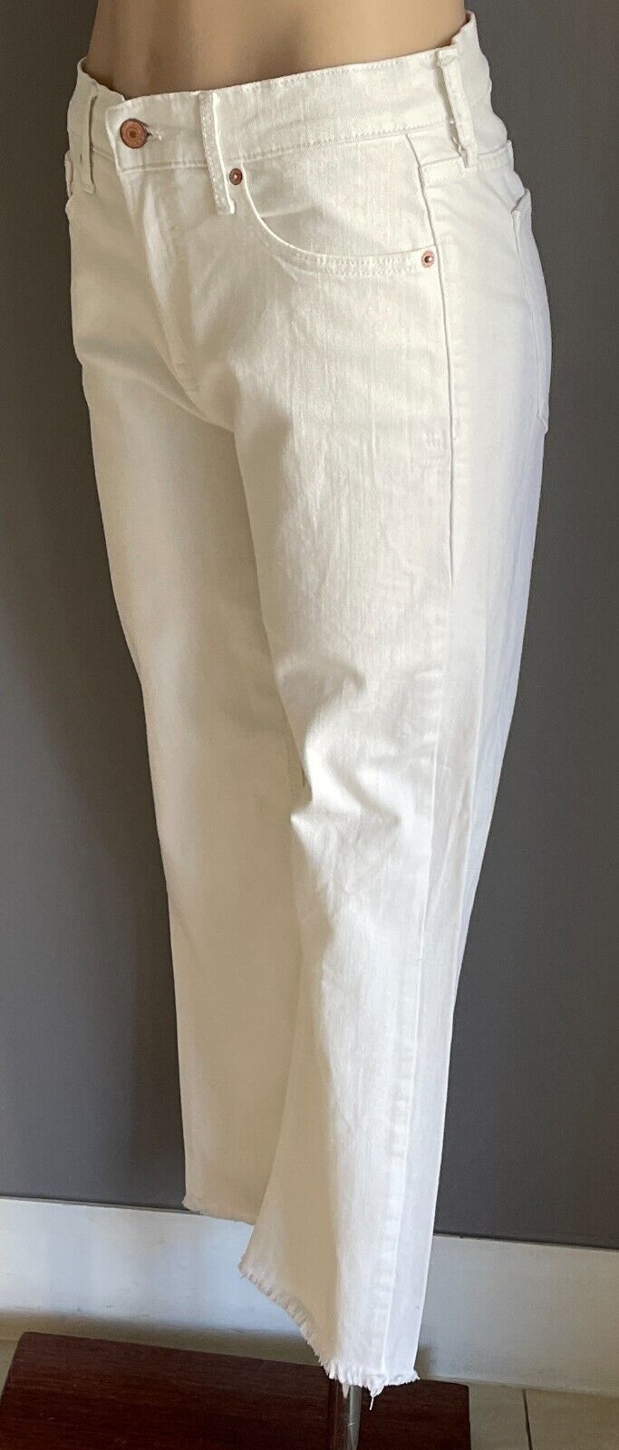 OLD NAVY "Perfect Straight" Leg White Stretch Denim Jeans Fray Hem Size 8/AU12