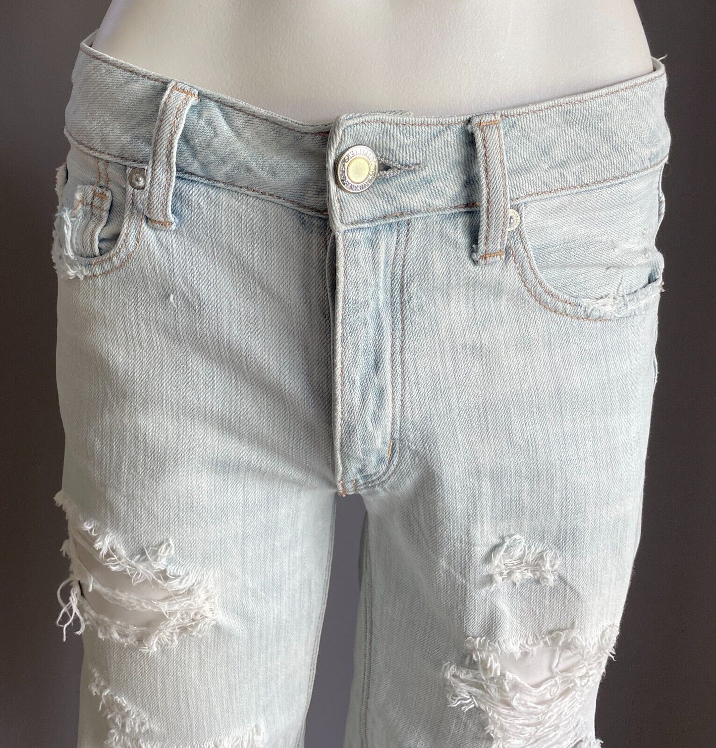 AMERICAN EAGLE OUTFITTERS Faded Denim "Tomgirl" Ripped/Distressed Jeans Sze 4