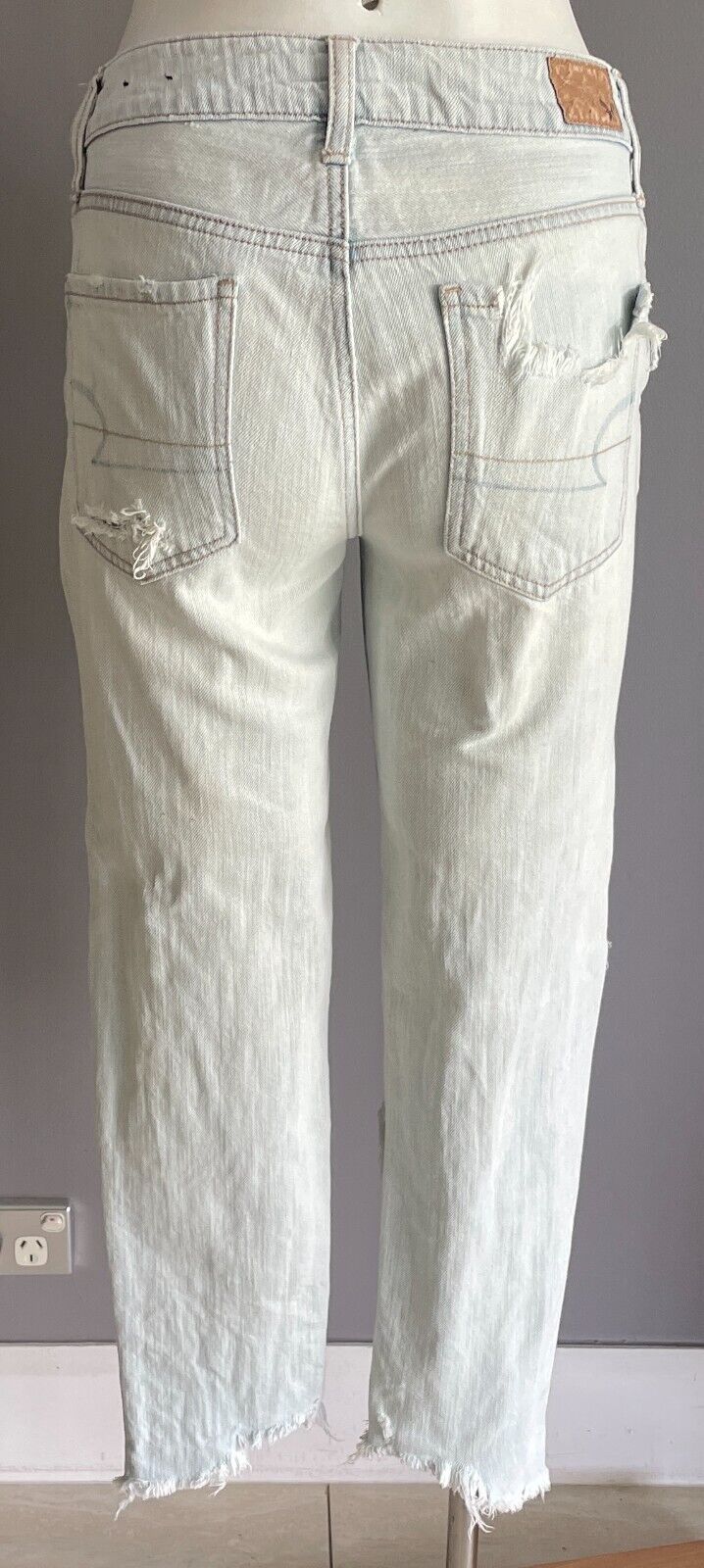 AMERICAN EAGLE OUTFITTERS Faded Denim "Tomgirl" Ripped/Distressed Jeans Sze 4
