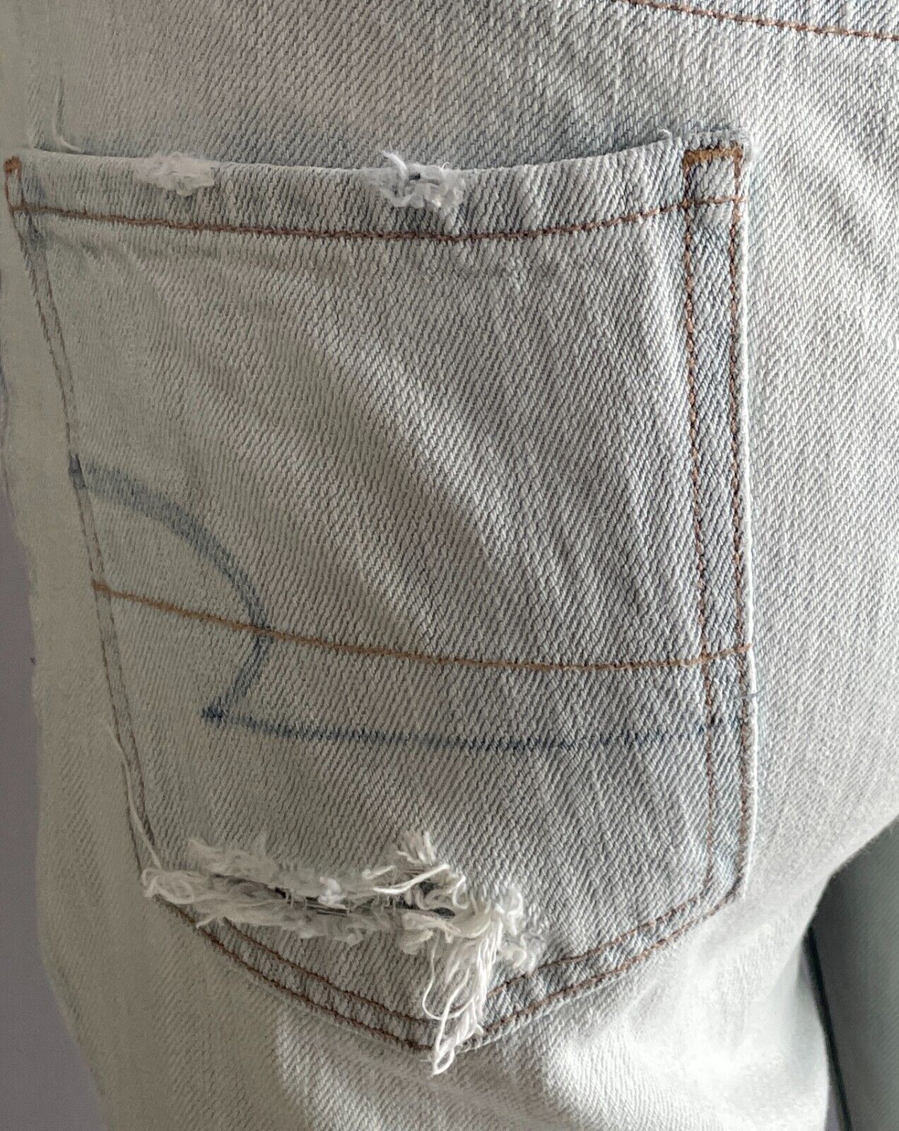 AMERICAN EAGLE OUTFITTERS Faded Denim "Tomgirl" Ripped/Distressed Jeans Sze 4