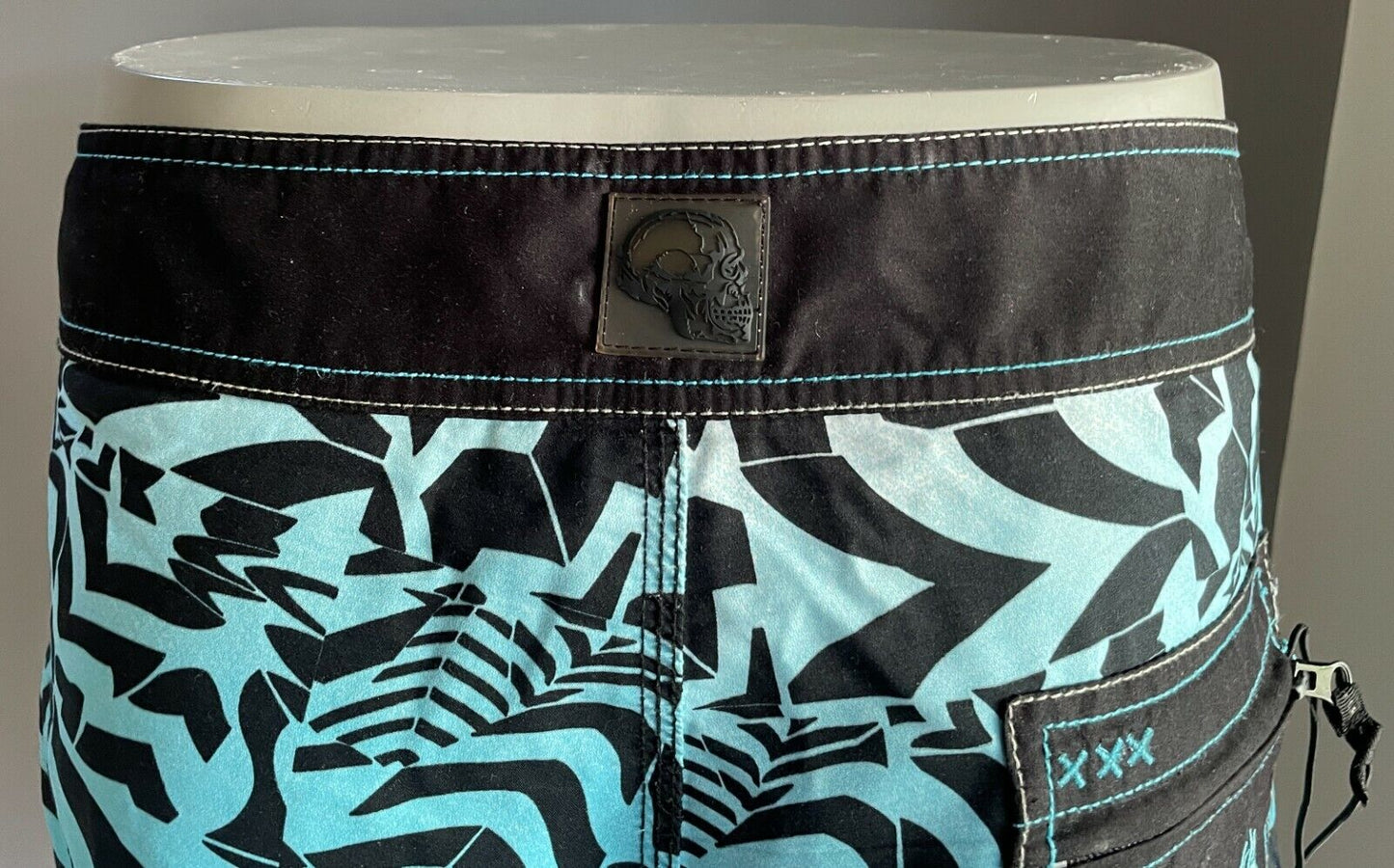 Board Shorts SALTWATER SURF Blue & Black Print Swim Mens Size 97 38 Waist NEW