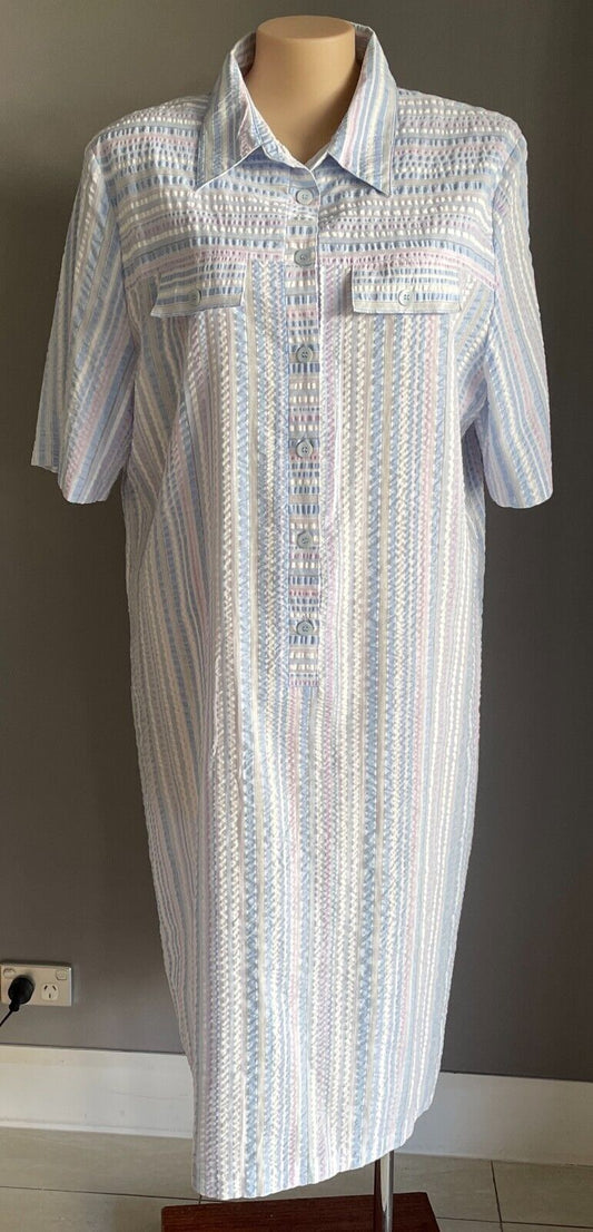 LYNDAL House Dress Pastel Stripe Seersucker S/Sleeve Collar Buttons Size 24 NEW