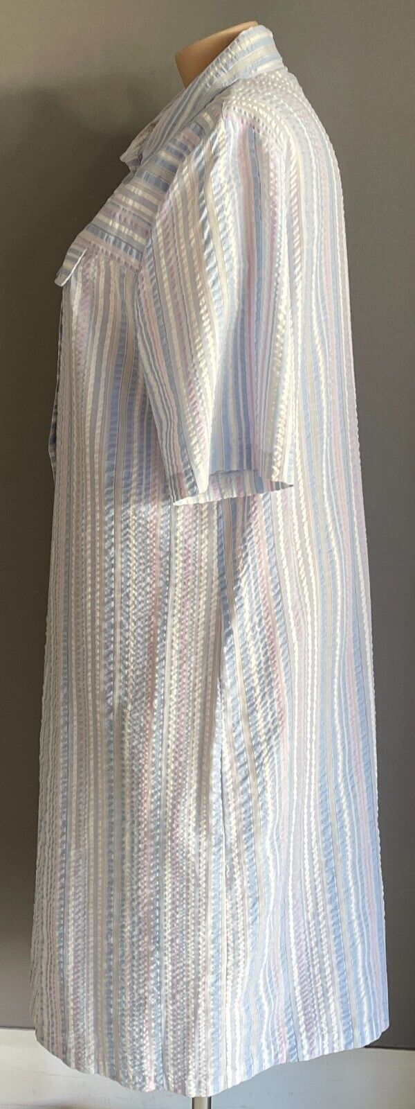 LYNDAL House Dress Pastel Stripe Seersucker S/Sleeve Collar Buttons Size 24 NEW