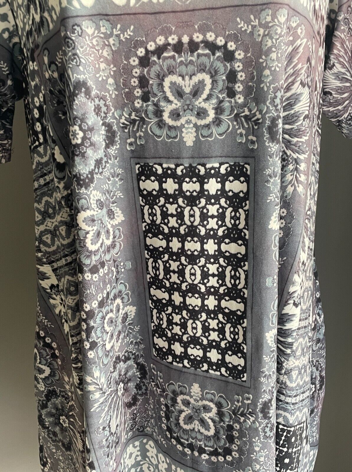LUUKSE A-Line Dress Grey Black White Print Short Sleeve Soft Fabric Size 24