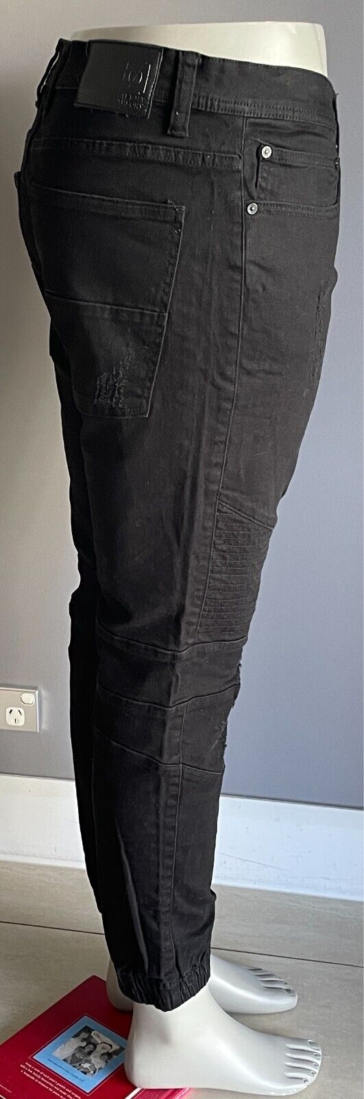 SILENT THEORY The Rider" Black Denim Jeans Tapered Skinny Leg Distressed Mens 38
